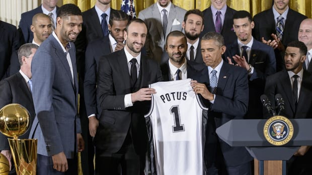 tim_duncan_obama_.jpg
